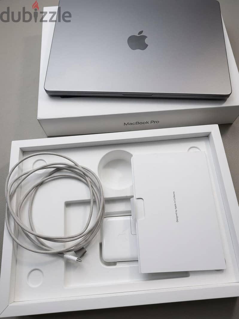 macbook pro m3 2023 1