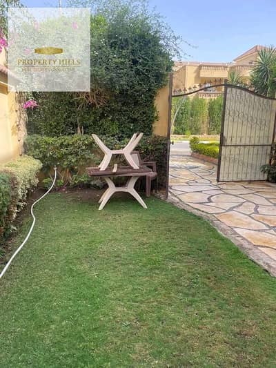I'm selling the villa due to necessity; it's in a prime location directly on the Golden Line.