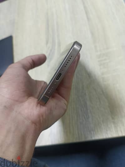 iPhone 16 Pro Max 256GB للبيع – بطارية 90% وحالة ممتازة