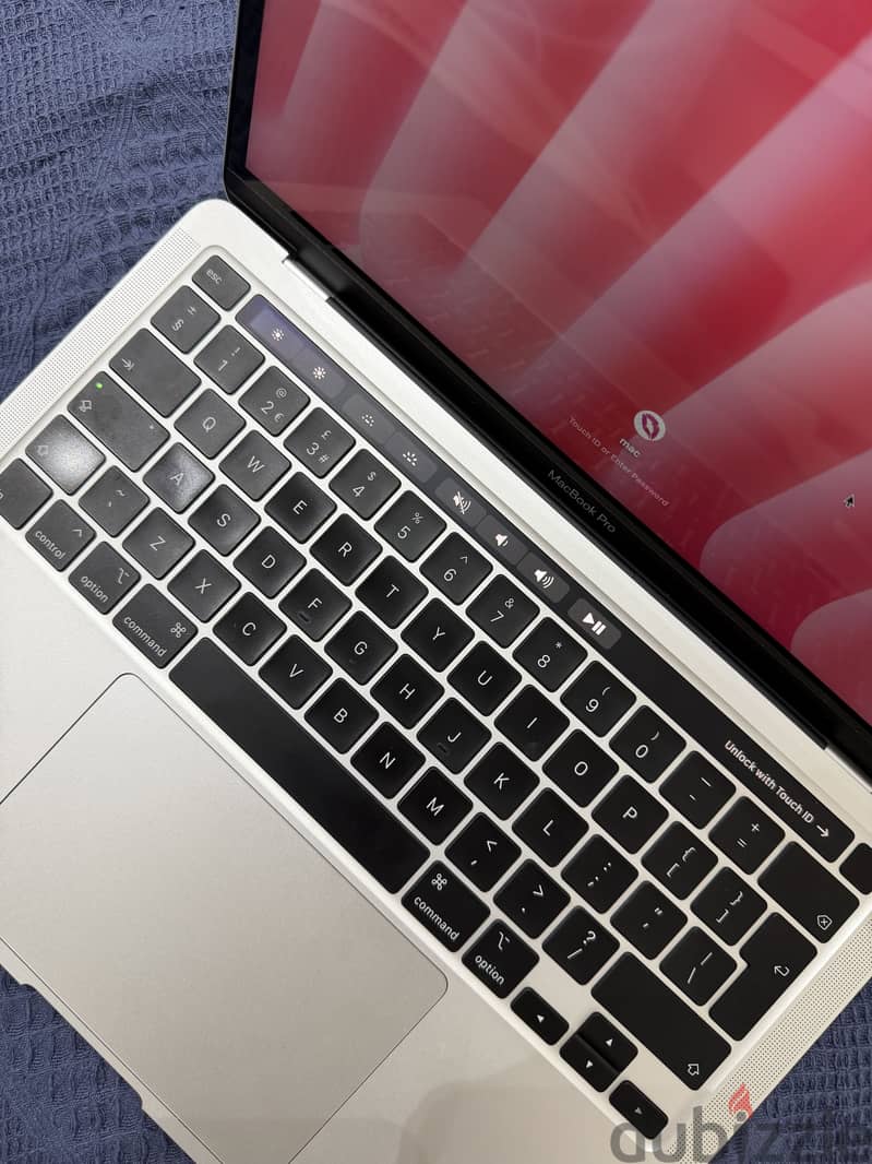 MacBook Pro 13” 2020 intel i7 2