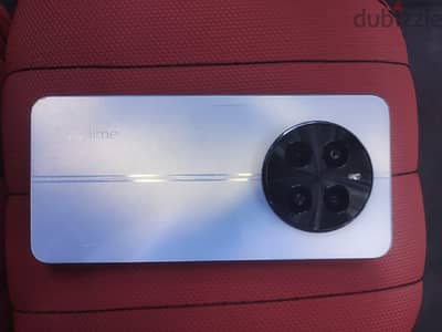 ريلمى 12