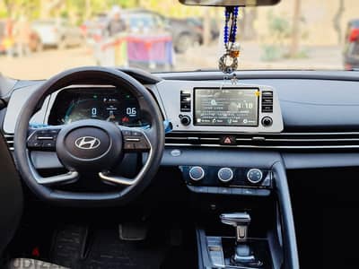 ايجار  جميع انواع السيارات الحديثه. RENTAL HUB
