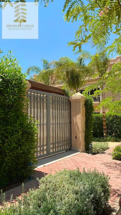 Villa for Sale in La Vista, El Shorouk City | EGP 12,000,000  Own a ready-to-move villa at an attractive price in one of the most prestigious resident