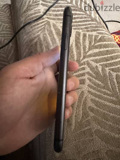Apple - iPhone 11