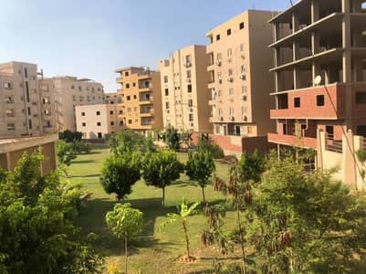 شقة للبيع في البنفسج عمارات 132م - التجمع الأول