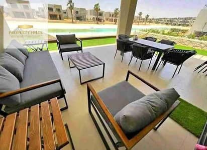 شاليه للبيع في ازها متشطب بالكامل جاهز على الفرش و جاهز للمعاينه بسعر لُقطه مع الخصم و اول صف على اللاجون و جاهز للمعاينه | مساحة 118م²  التفاصيل:  نوع الوحدة: شاليه  المساحة: 118م²  إطلالة مباشرة على اللاجون  تصميم عصري وتشطيبات راقية  موقع مميز داخل الق