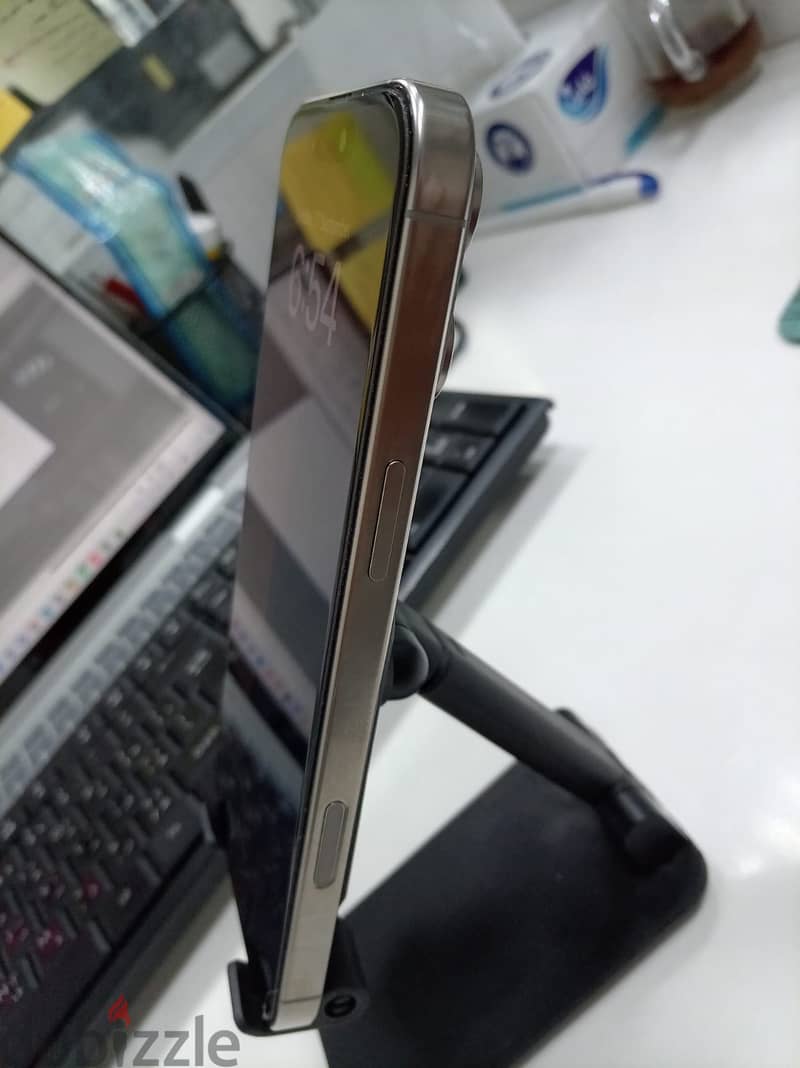 Apple - iPhone 16 Pro Max 5