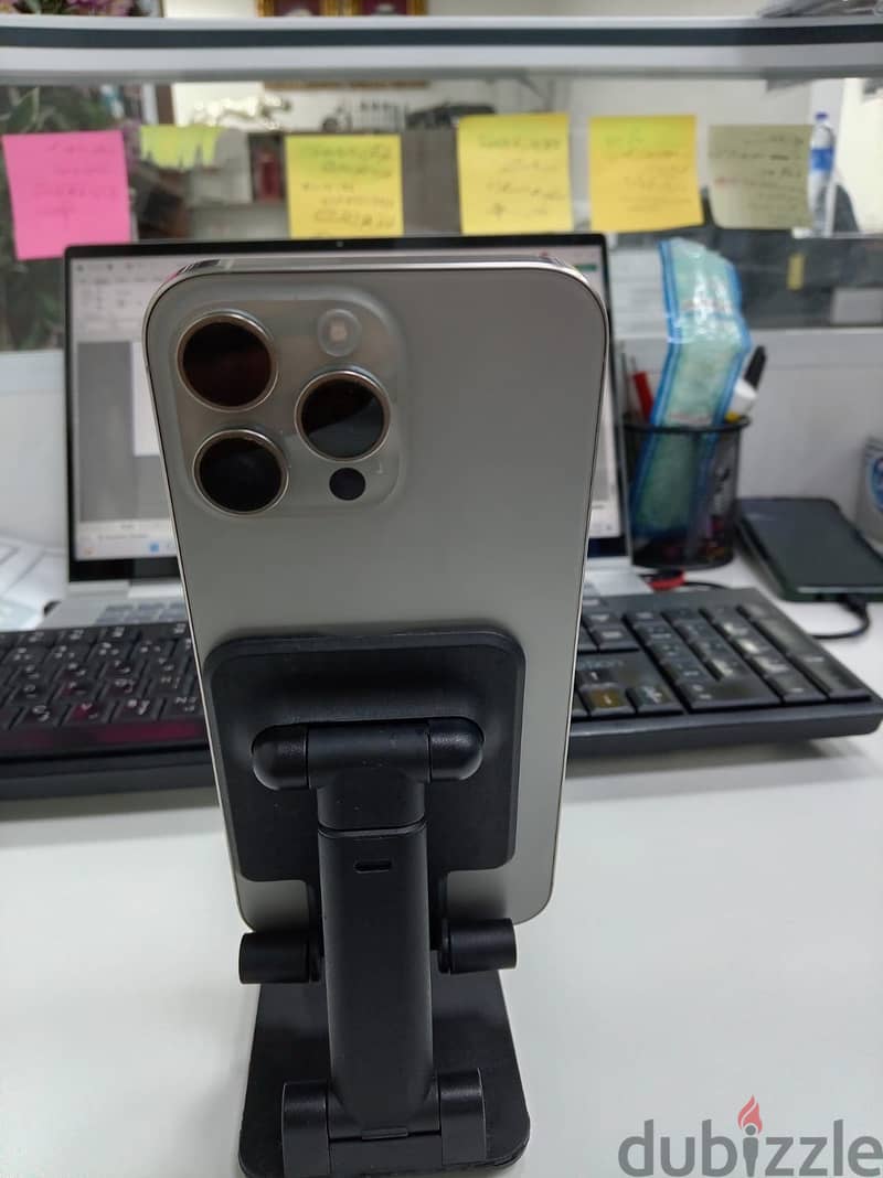 Apple - iPhone 16 Pro Max 6