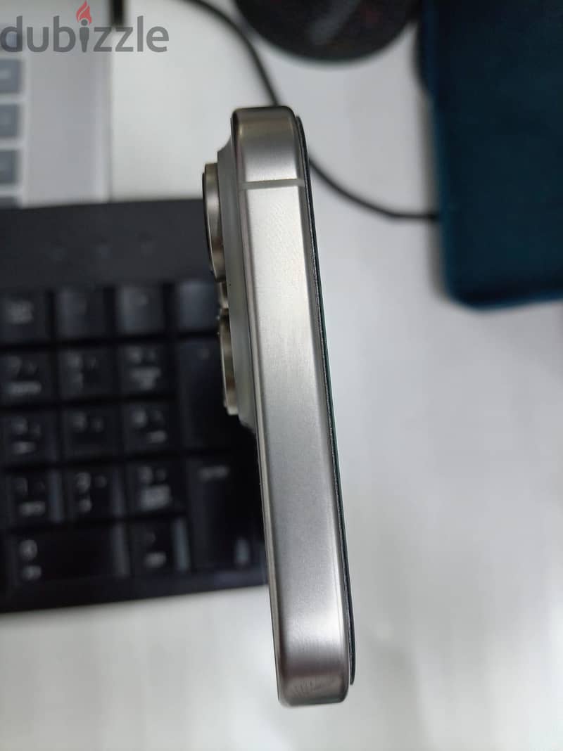 Apple - iPhone 16 Pro Max 8
