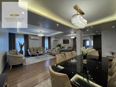 Luxury Apartment with Open View in Mountain View