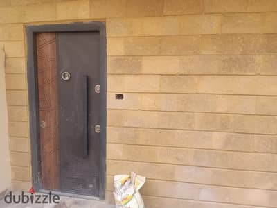 للإيجار أرضي مدخل خاص 4غرف منطقة ط للإيجار سكني أو إدارى