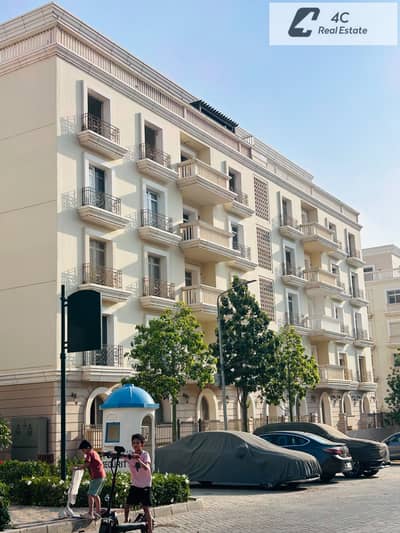 Apartment for sale 172 m with lowest down payment and 90,000 quarterly installment 3 Bdr prime location in Hyde Park Fifth Settlement New Cairo next t