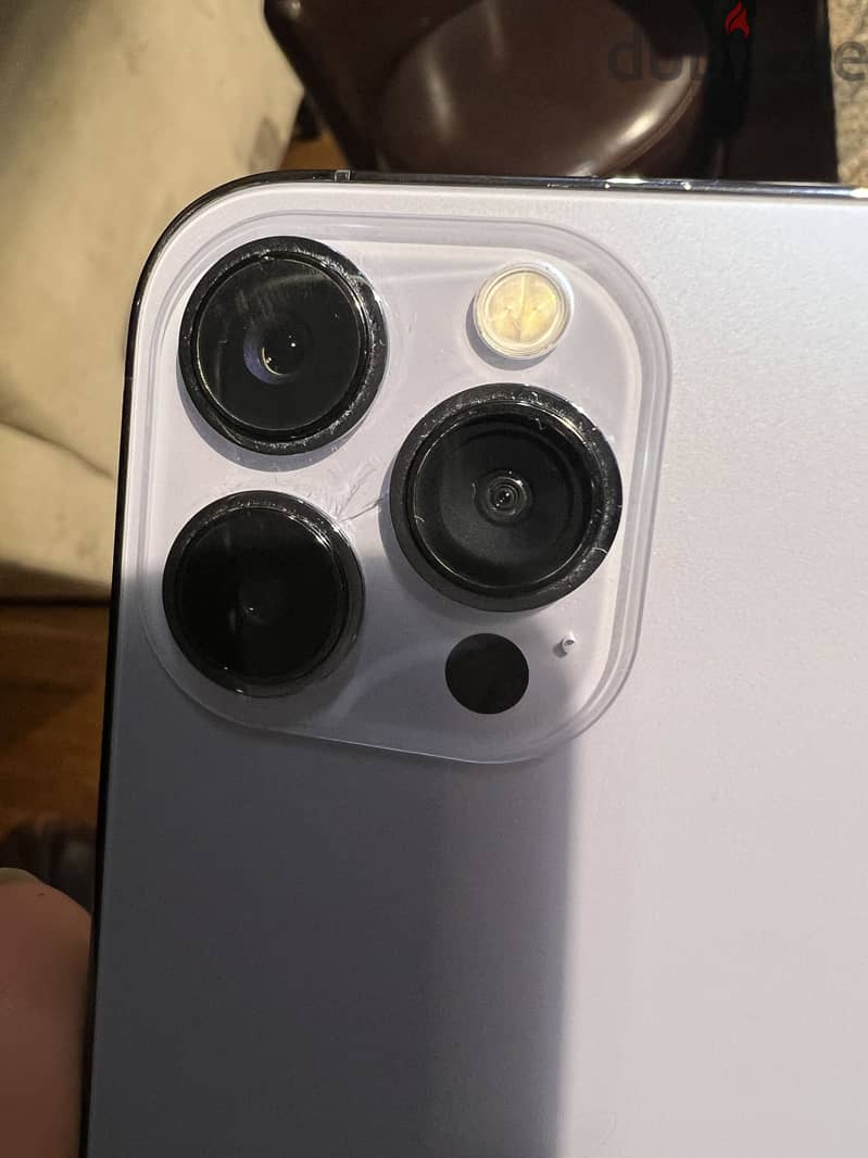 iPhone 13 Pro Max 1