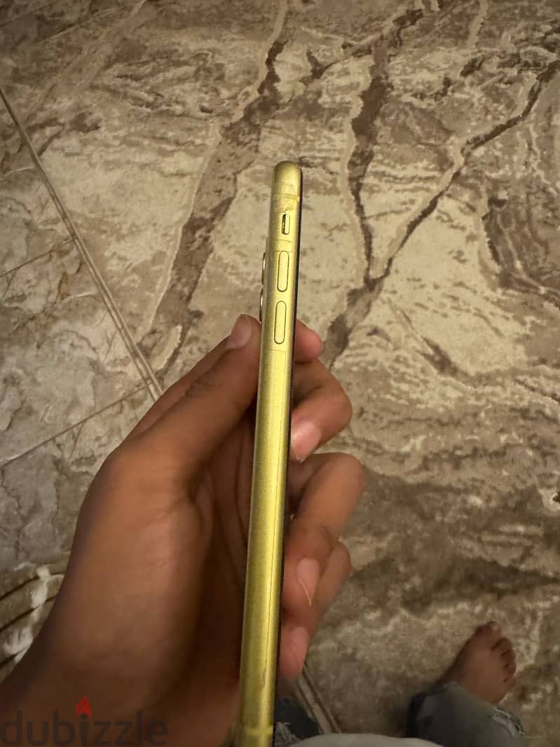 Apple - iPhone 11 4