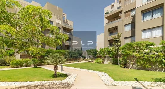 شقة مفروشة بالكامل للإيجار في  كمبوند بالم هيلز فيليدج جيت Village Gate  بالقرب من الجامعة الأمريكية