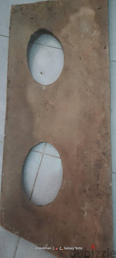 رف سماعات سيارة 127