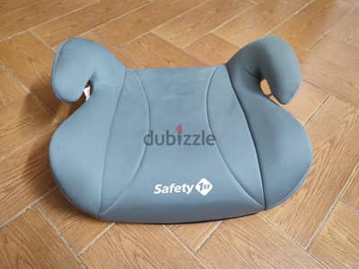 Car seat booster in good condition