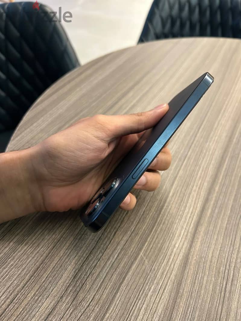 Apple - iPhone 15 Pro Max 3