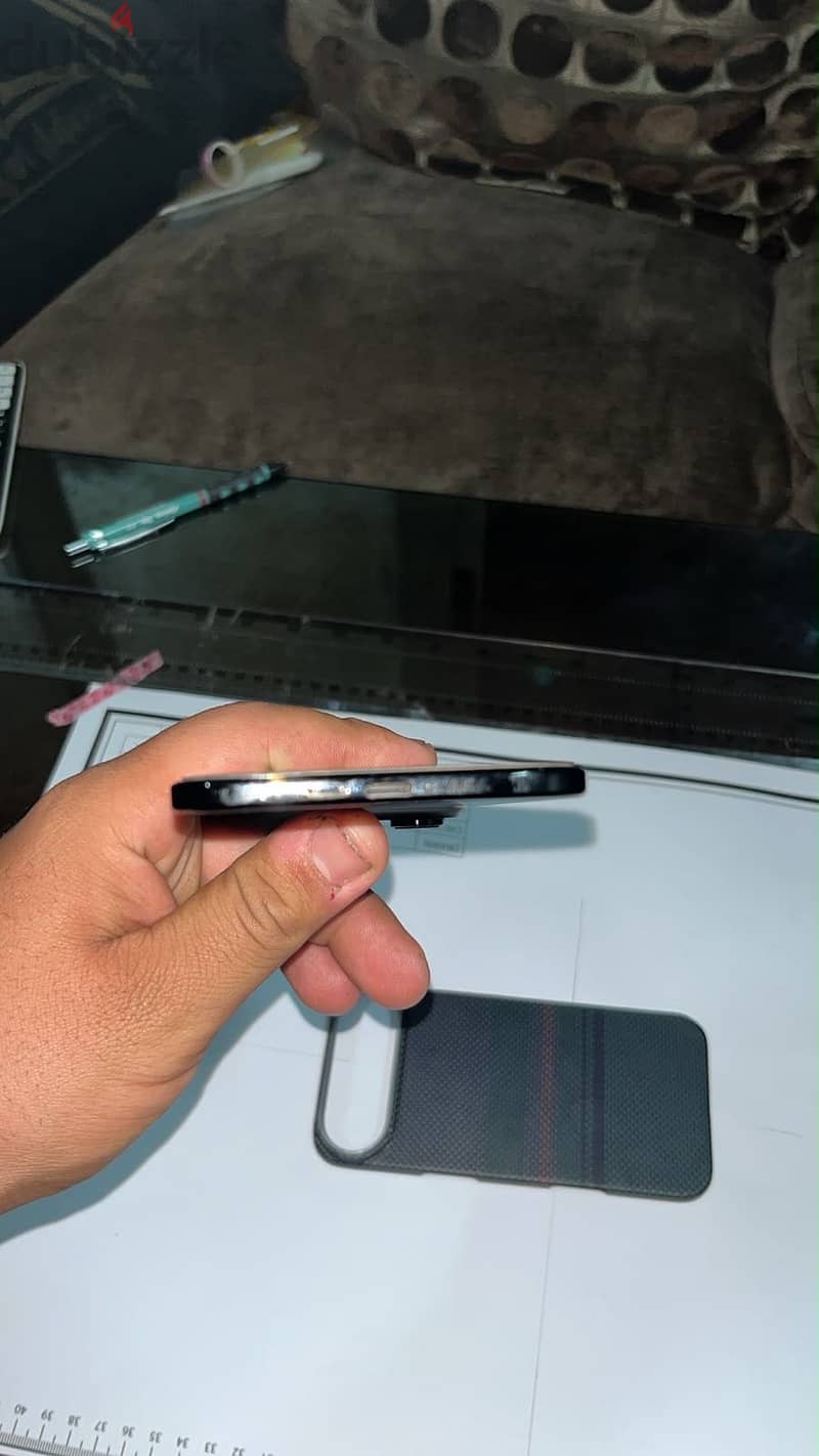 Apple - iPhone 17 Air 3