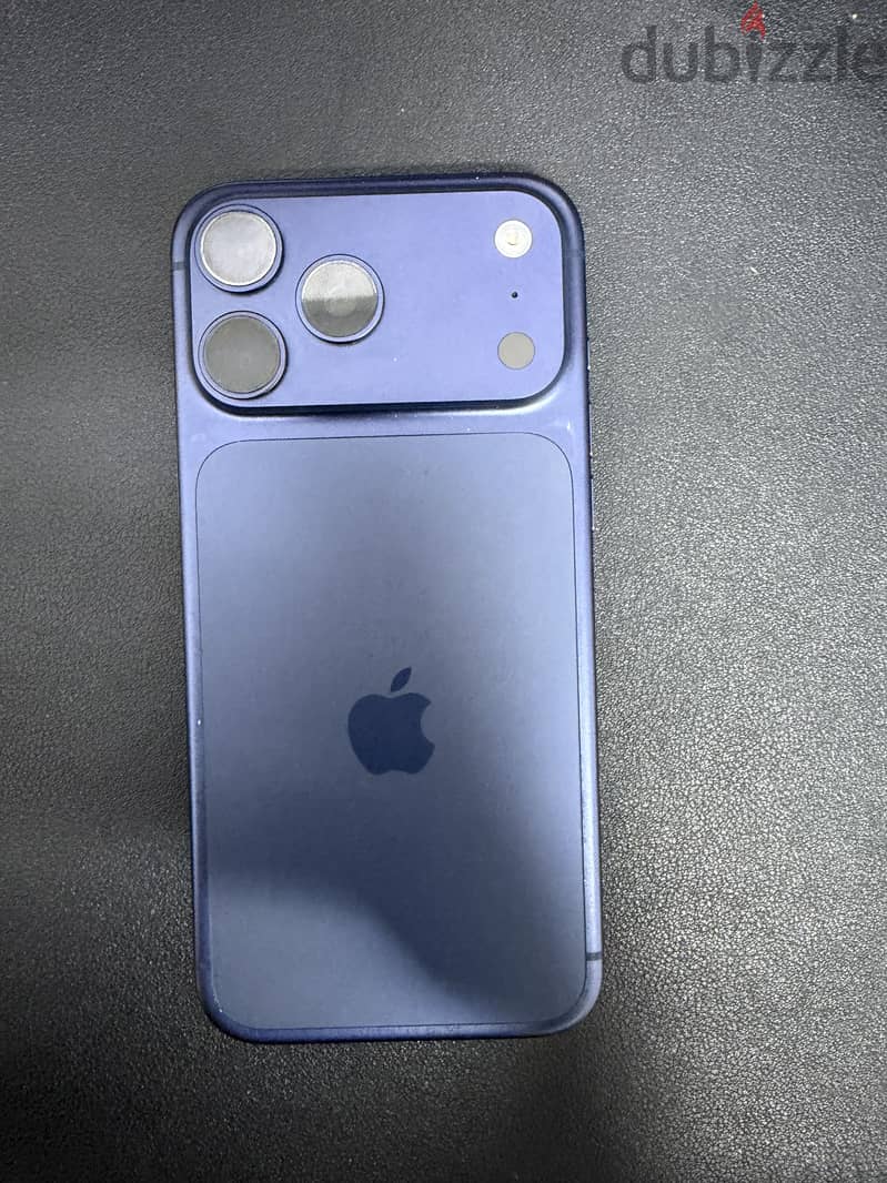 Apple - iPhone 17 Pro Max 1