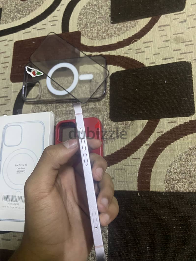 iPhone 13 4