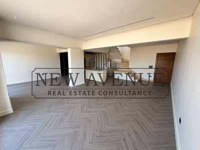 أقل سعر في السوق بنتهاوس استلام فوري متشطب بالكامل في باتيو اورو لافيستا patio oro Lavista التجمع الخامس  موقع مميز استلام فوري