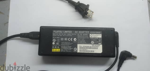 شاحن لابتوب fujitsu 65w