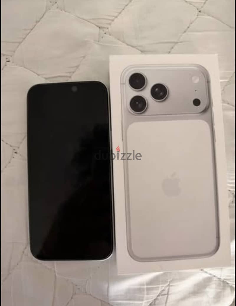 Apple - iPhone 17 Pro Max 1