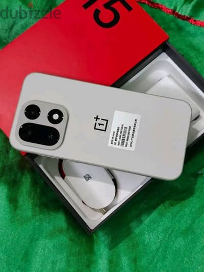 الوحش وان بلس 15  oneplus 15