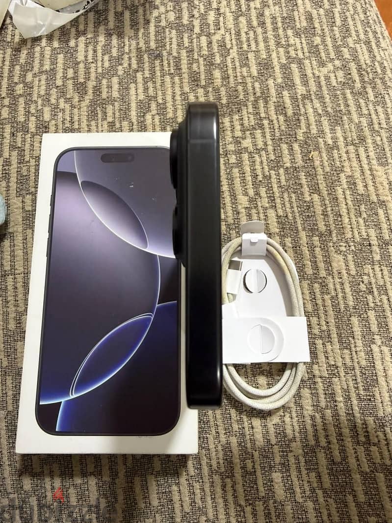Apple - iPhone 16 Pro Max 6