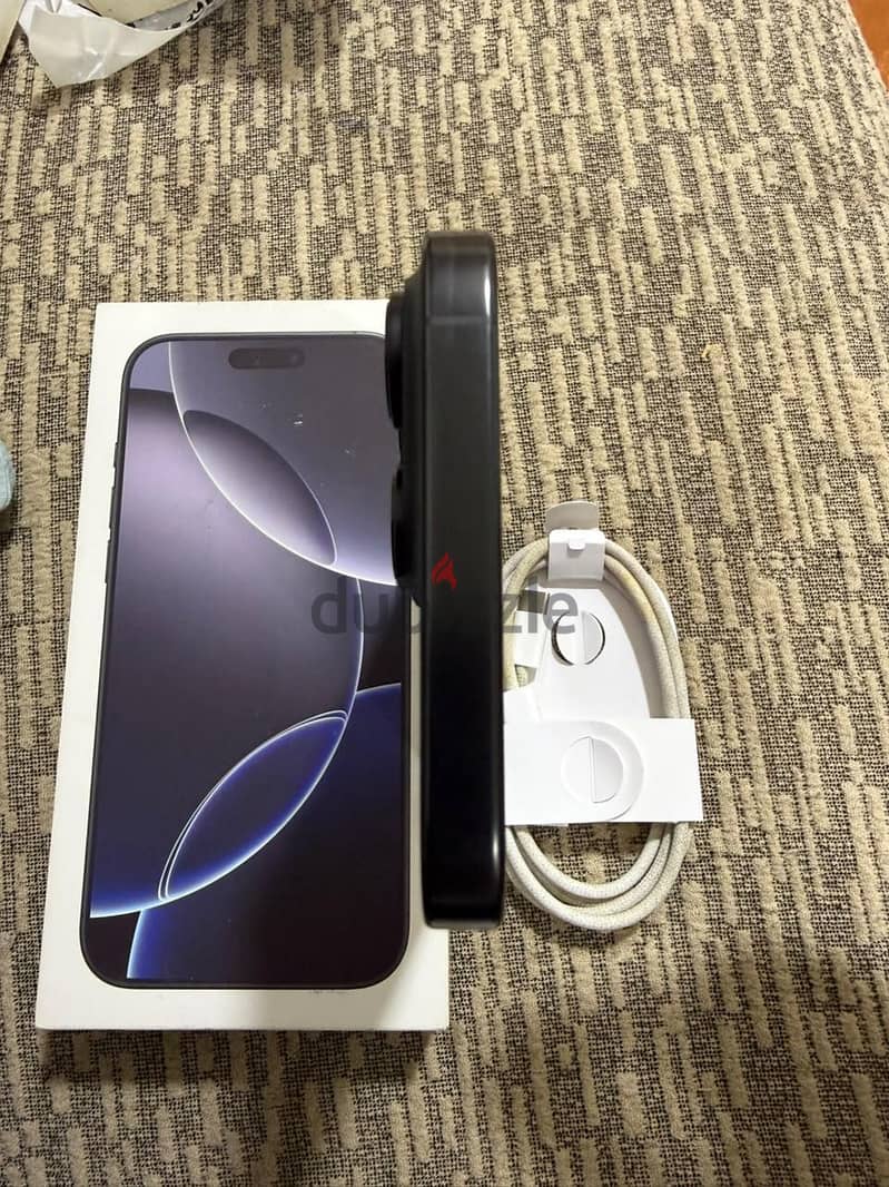 Apple - iPhone 16 Pro Max 6