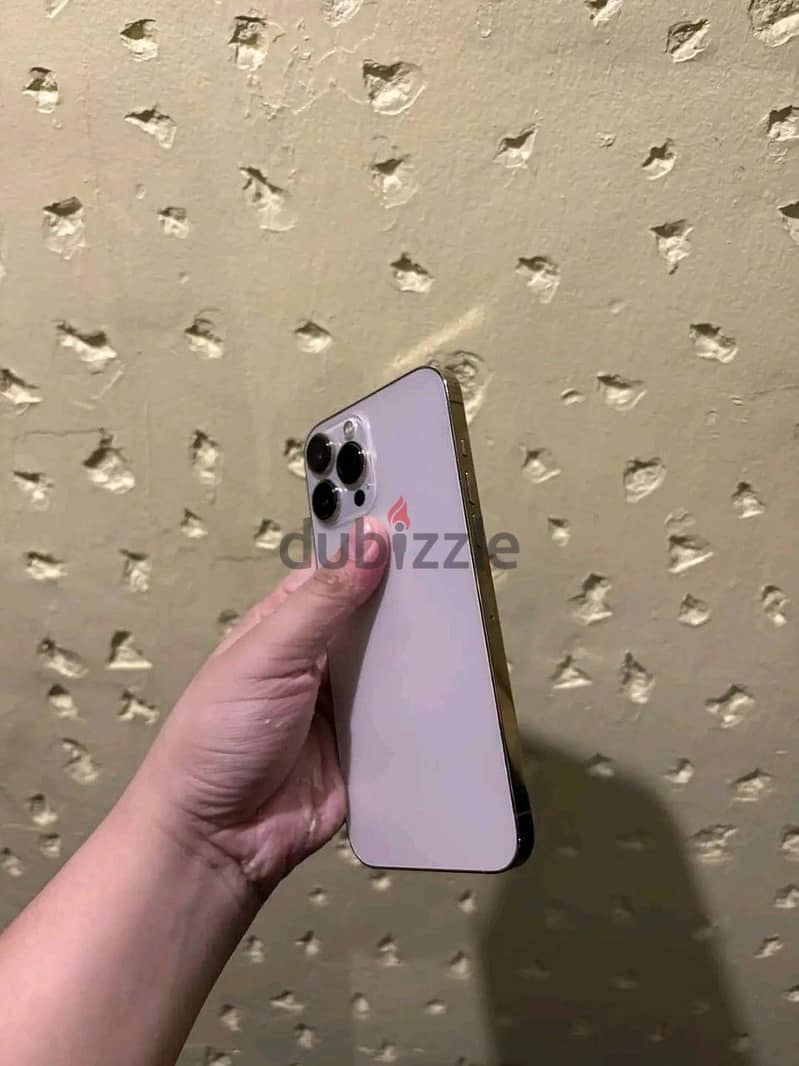 Apple - iPhone 16 Pro Max 3