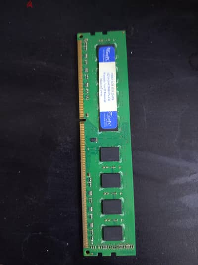 رامة 4 جيجا للكمبيوتر DDR3 تردد 1333 ماركة EasyPC بحالة ممتازة