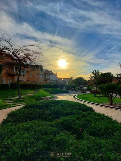 Luxury Duplex with a 25% off, rare deal, prime location, open 100% north-facing view, for sale in Hyde Park New Cairo, near Mivida & Mountain View. Luxury Duplex with a 25% off, rare deal, prime location, open 100% north-facing view, for sale in Hyde Park New Cairo, near Mivida & Mountain View.
