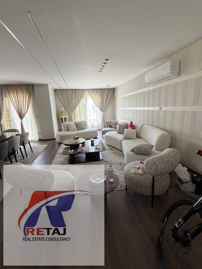 Apartment for sale with ultra-luxury finishing in a prime location within the Al-Narges 2 Villas area, near the Dusit Hotel and South 90th Street, Fif