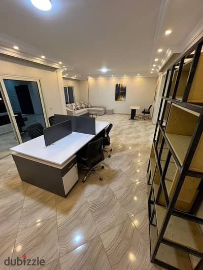 Office for rent 220 meters 3 rooms and 2 bathrooms and furnished kitchen with air conditioning First floor and available elevator villa all companies