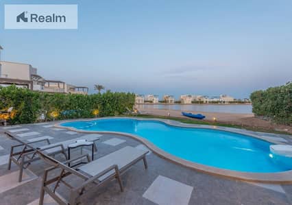 standalone villa with private swimming pool,sauna,direct on lagoon