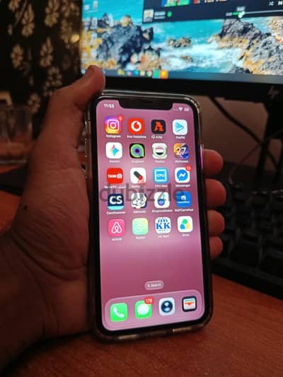 Apple - iPhone 11