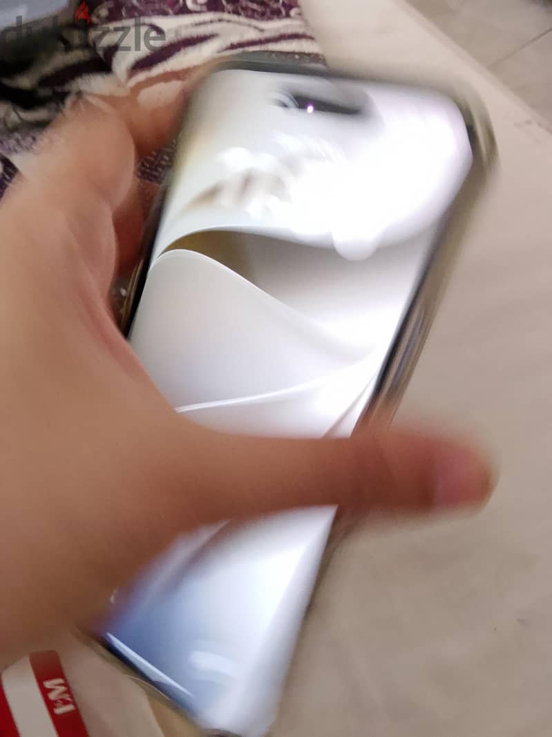 Apple - iPhone 16 Plus 1