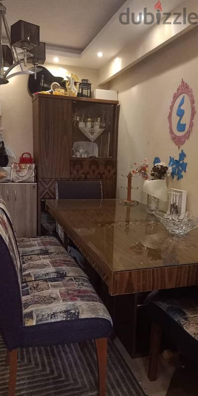 سفرة مودرن ٨ كراسي ونيش وبوفيه
