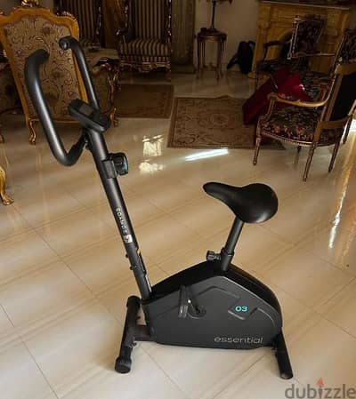 عجلة رياضية من ديكاتلون