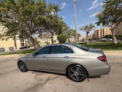 Mercedes-Benz E200 2022