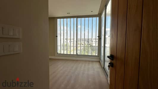 Apartment for sale 198m catch in front of New Giza at a price?? panoramic view of the Pyramids
