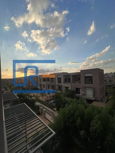 Penthouse for Sale in District 5 New Cairo, 222m