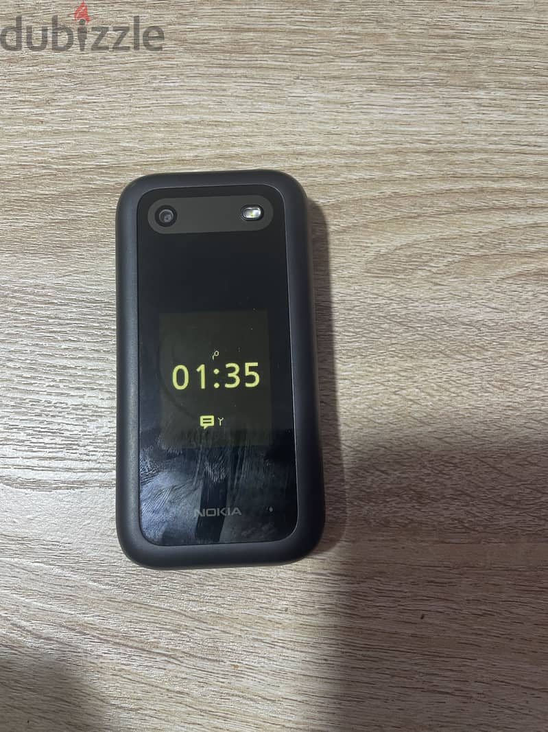 Nokia 2660 Flip 1