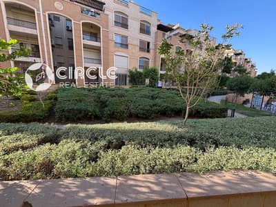 الترا لوكس بالمطبخ والتكييفات شقة بجاردن ١٠٠م للإيجار في ستون ريزيدنس Stone Residence التجمع الخامس القاهرة الجديدة بالقرب من الAUC