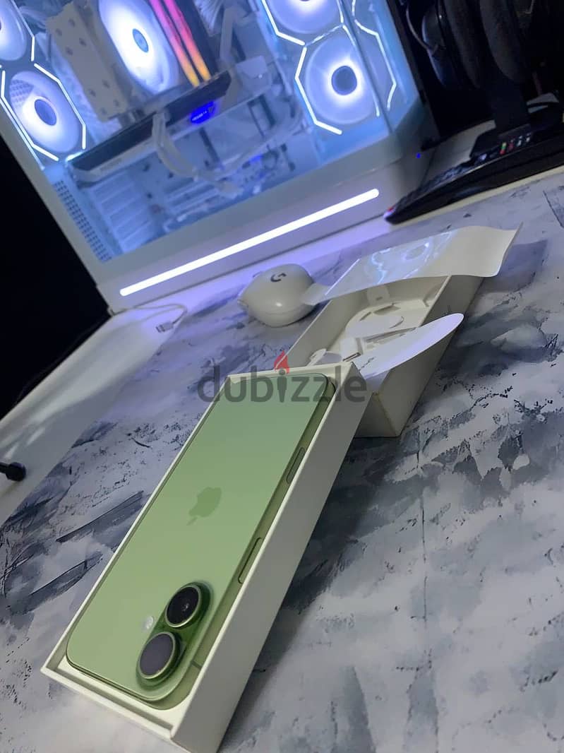 Apple - iPhone 17 5