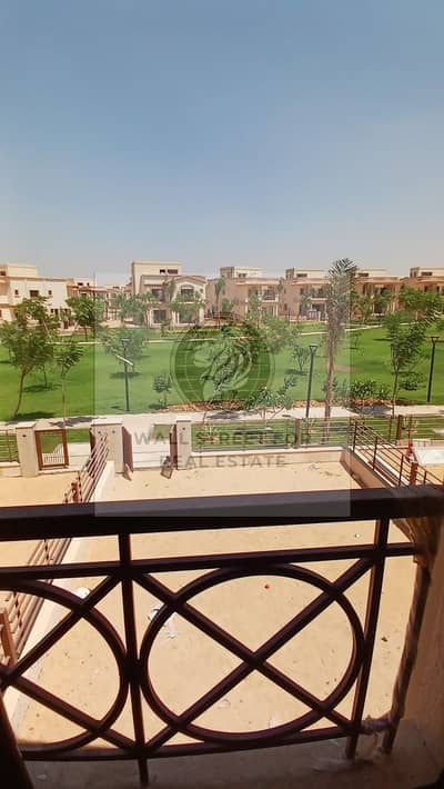 فيلا تاون هاوس نموذج F3 للبيع في مدينتي ناصيه ممر فيو جاردن بحري صريح عقد قديم تقسيط علي 11 سنه
