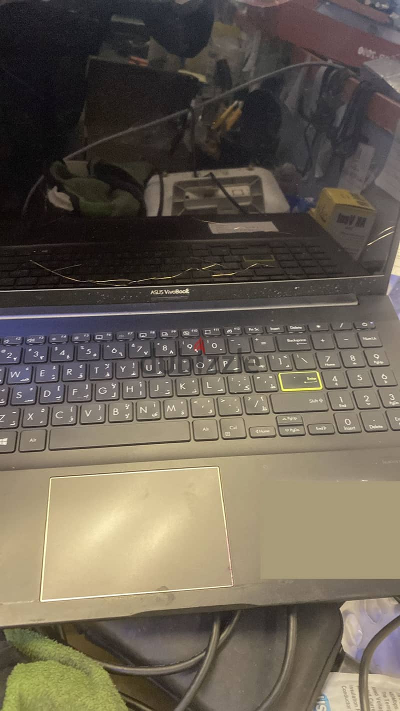 Asus Vivobook Broken screen - Laptops - 209205908