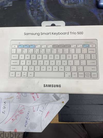Like New - Samsung Smart Keyboard Trio